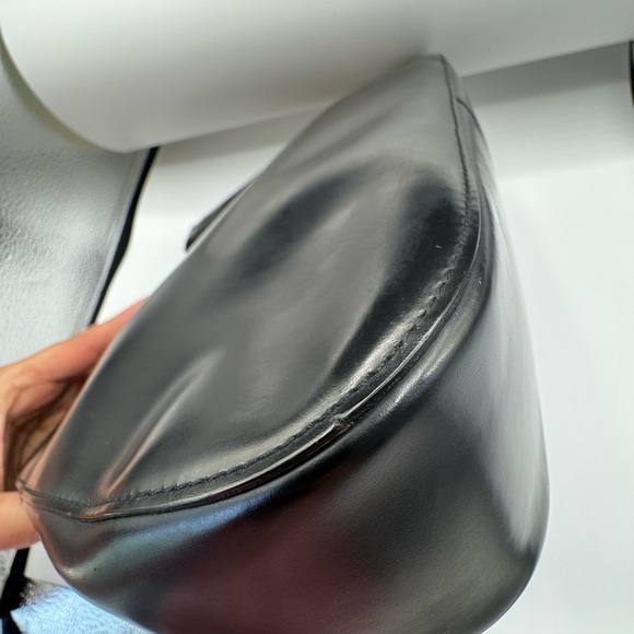 Authentic Gucci Black With  Red Bamboo Handle Shoulder Bag With Hobo Silhouette - Picture 12 of 17